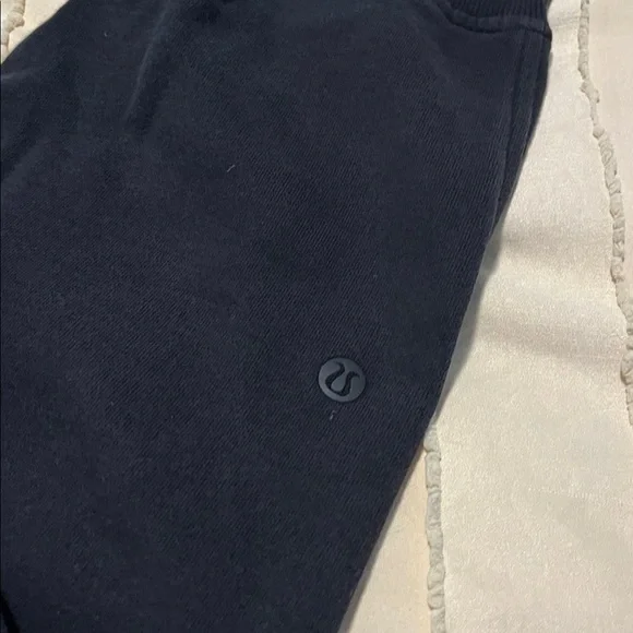 Lululemon Black Cropped Sweats / Joggers Pants - Picture 4 of 8